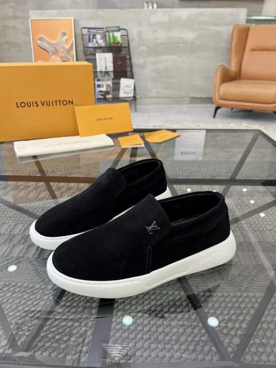 Picture of Louis Vuitton Shoes _SKULVsz39-45jyq120316116